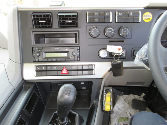 三菱ふそうスーパーグレートダンプ大型（10t）[写真05]