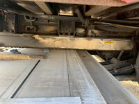 日野プロフィア冷蔵冷凍ウイング大型（10t）[写真18]