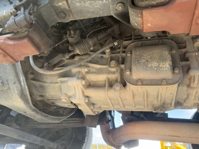 日野プロフィア冷蔵冷凍ウイング大型（10t）[写真23]