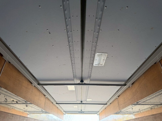 日野プロフィア冷蔵冷凍ウイング大型（10t）[写真28]