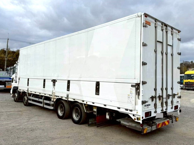 日野プロフィア冷蔵冷凍ウイング大型（10t）[写真04]