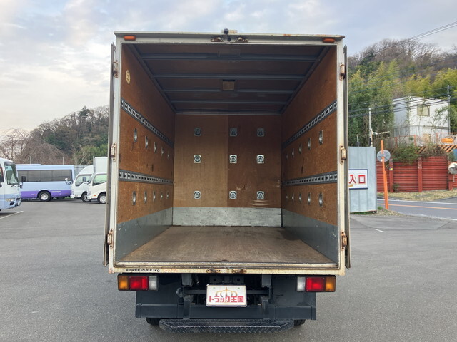 いすゞエルフアルミバン小型（2t・3t）[写真10]