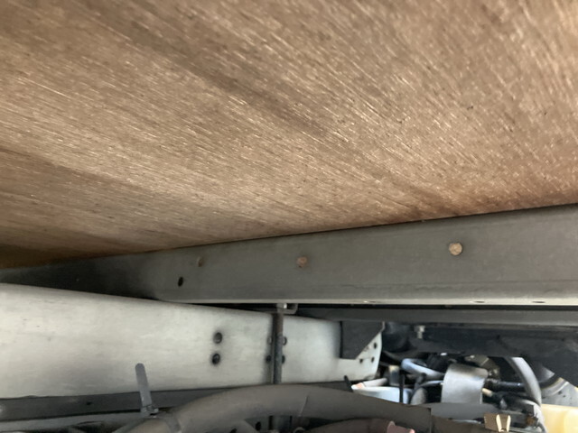 いすゞエルフアルミバン小型（2t・3t）[写真23]