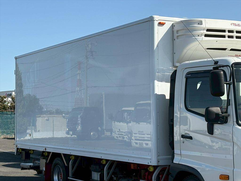 日野レンジャー冷凍車（冷蔵車）中型（4t）[写真05]