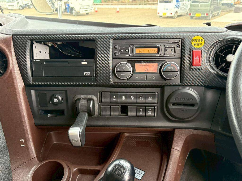 日野プロフィアアルミウイング大型（10t）[写真22]