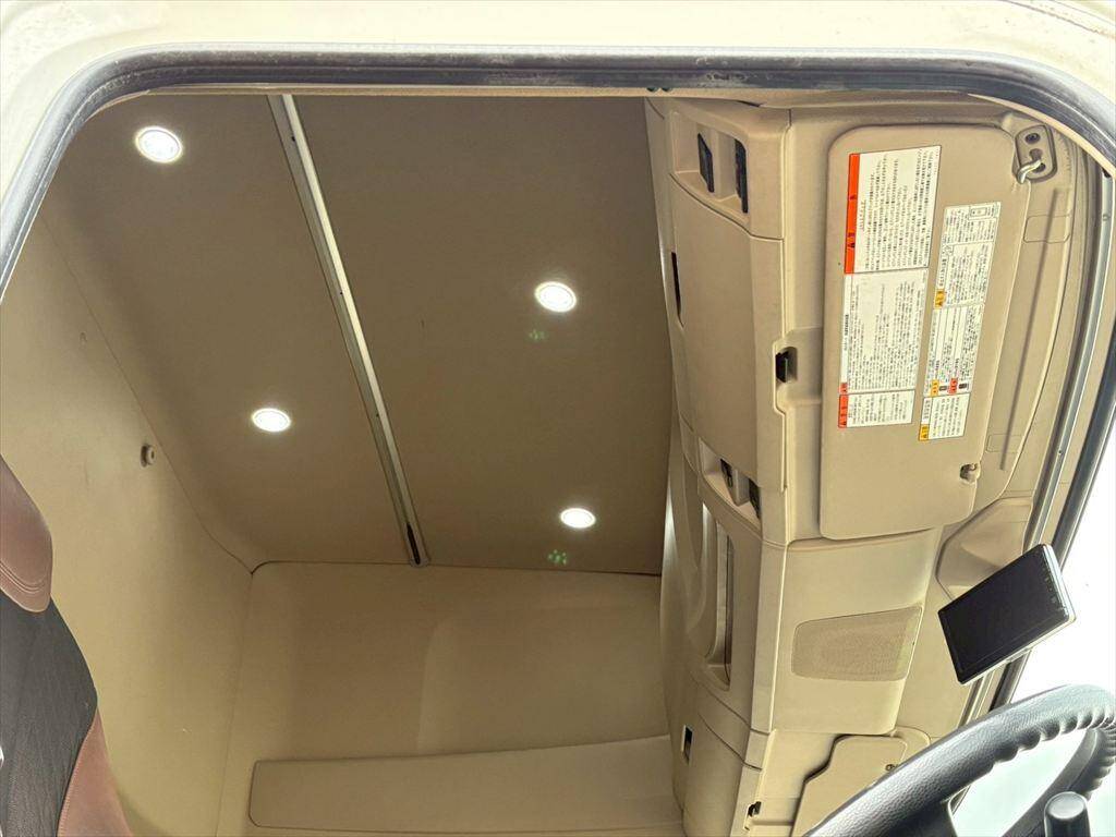 日野プロフィアアルミウイング大型（10t）[写真24]