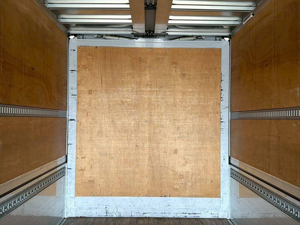 日野プロフィアアルミウイング大型（10t）[写真07]