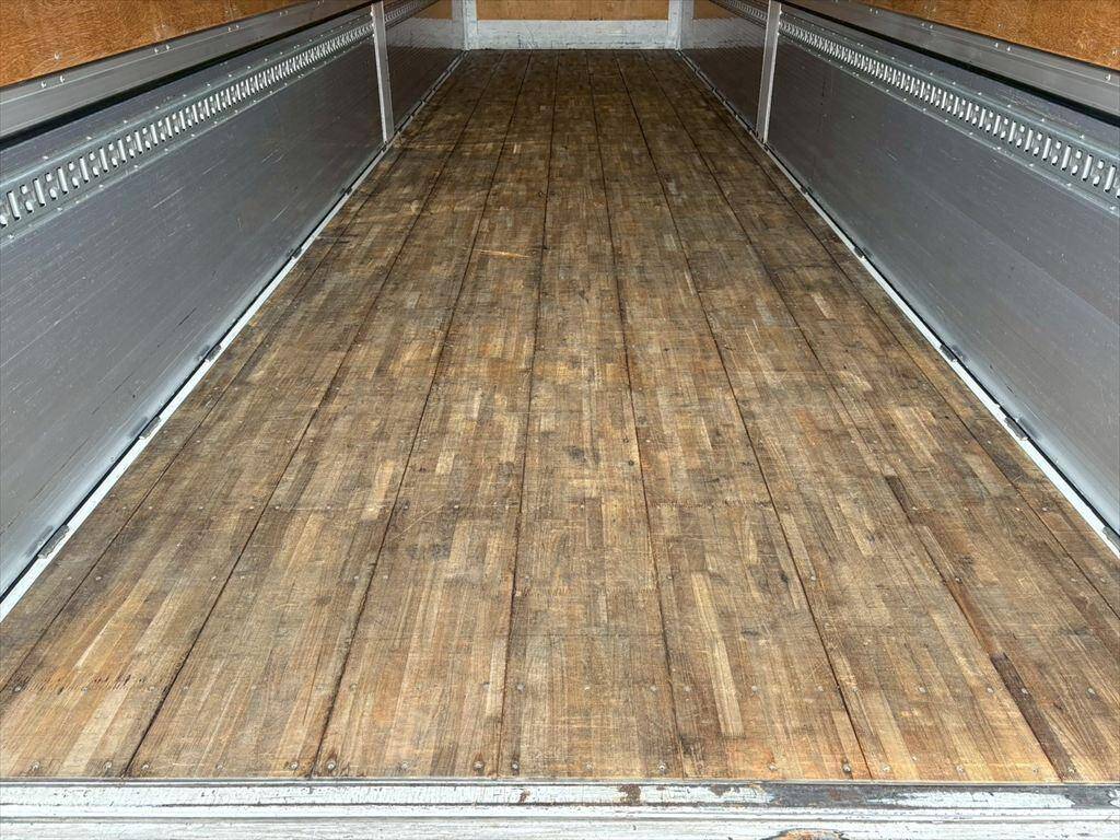 日野プロフィアアルミウイング大型（10t）[写真08]