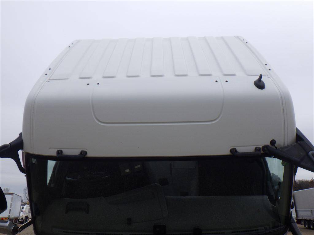 三菱ふそうスーパーグレートコンテナ専用車大型（10t）[写真17]