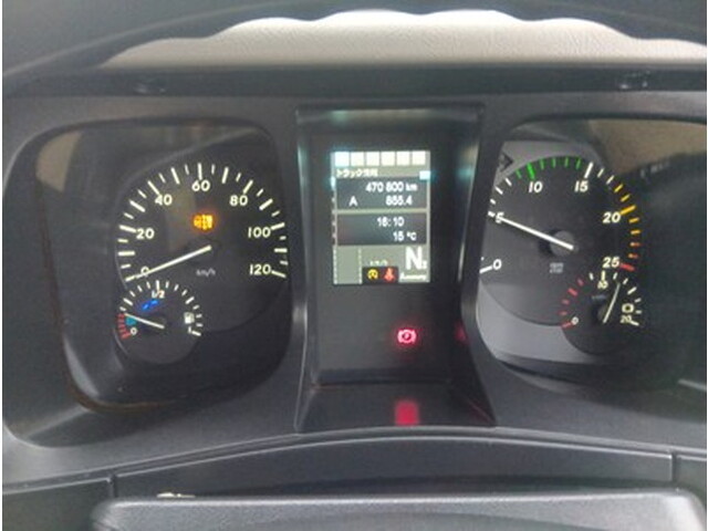 三菱ふそうスーパーグレートアルミウイング大型（10t）[写真29]