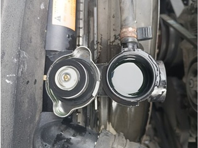 いすゞエルフクレーン4段小型（2t・3t）[写真22]