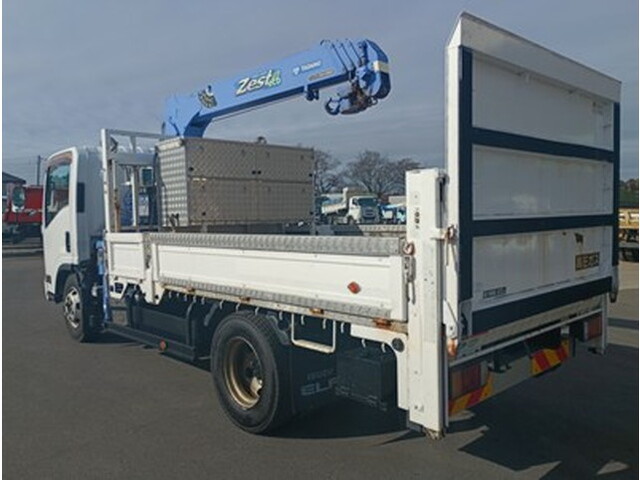 いすゞエルフクレーン4段小型（2t・3t）[写真04]