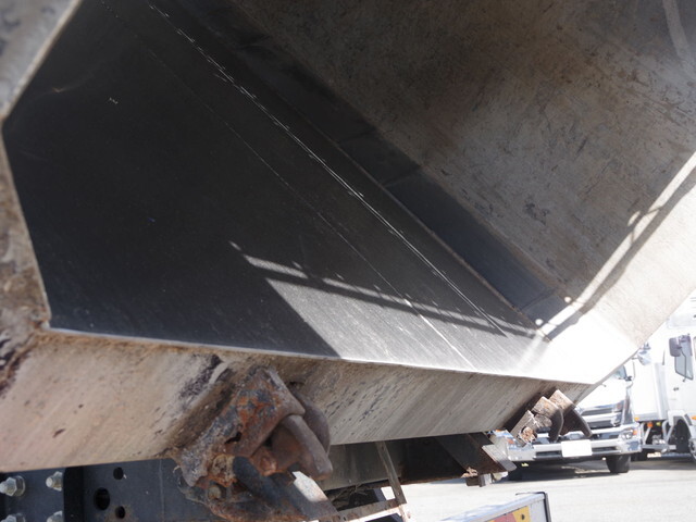 いすゞフォワード深ダンプ（土砂禁ダンプ）増トン（6t・8t）[写真13]