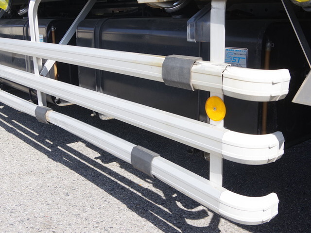 日野プロフィアアルミウイング大型（10t）[写真22]