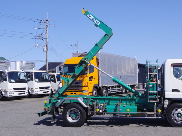 三菱ふそうキャンターコンテナ専用車小型（2t・3t）[写真12]
