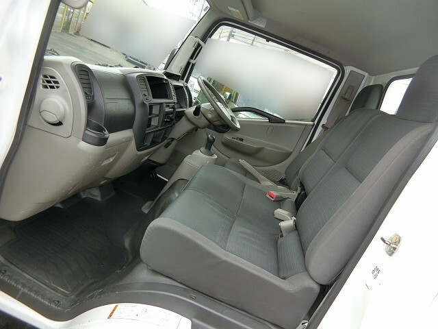 日産アトラス平ボディ小型（2t・3t）[写真26]