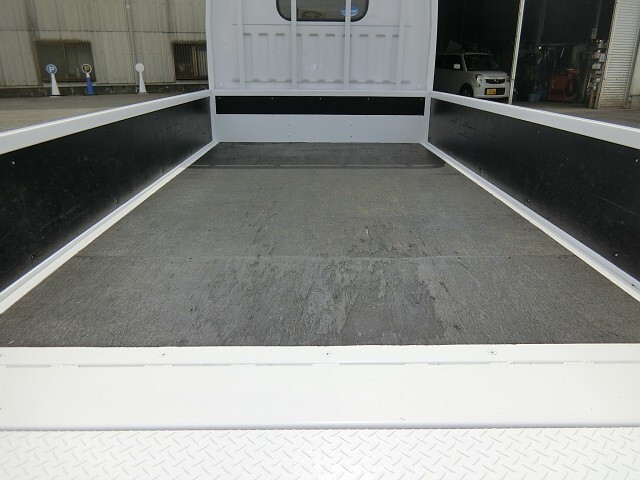 日産アトラス平ボディ小型（2t・3t）[写真08]