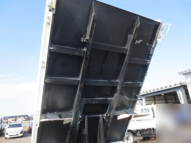 いすゞエルフダンプ小型（2t・3t）[写真11]