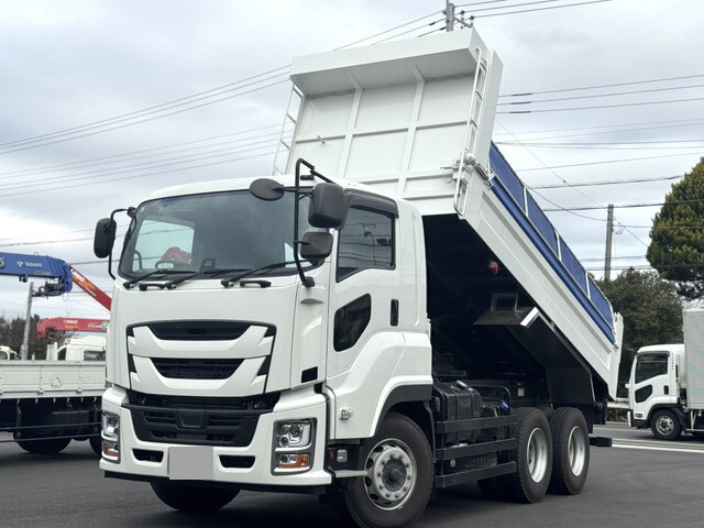 いすゞギガダンプ大型（10t）[写真01]