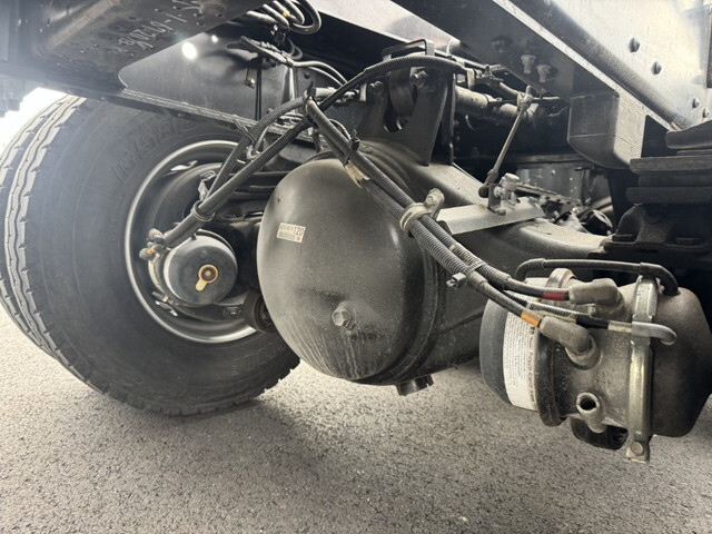 いすゞギガダンプ大型（10t）[写真22]