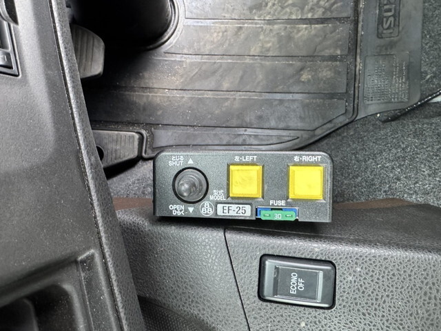 いすゞギガダンプ大型（10t）[写真28]