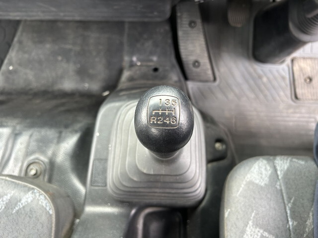 日野レンジャークレーン4段中型（4t）[写真18]