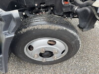 三菱ふそうキャンター平ボディ小型（2t・3t）[写真17]