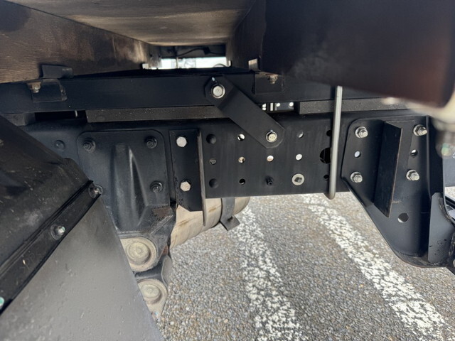 三菱ふそうキャンター平ボディ小型（2t・3t）[写真21]