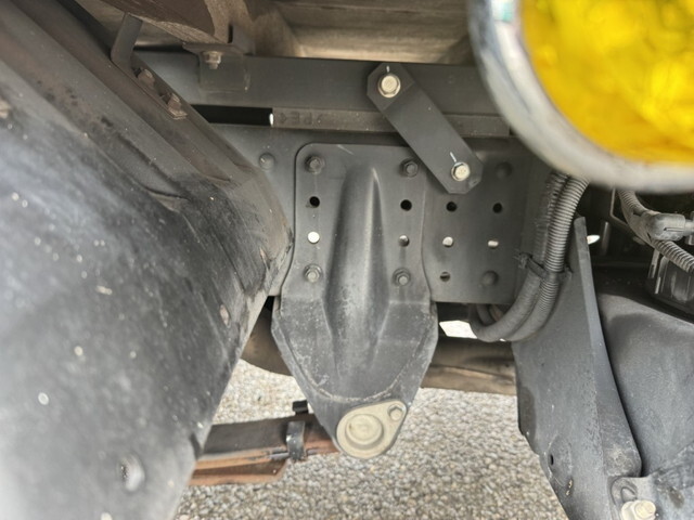 三菱ふそうキャンター平ボディ小型（2t・3t）[写真25]