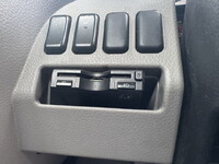 三菱ふそうキャンター平ボディ小型（2t・3t）[写真36]