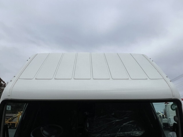 三菱ふそうキャンター平ボディ小型（2t・3t）[写真16]
