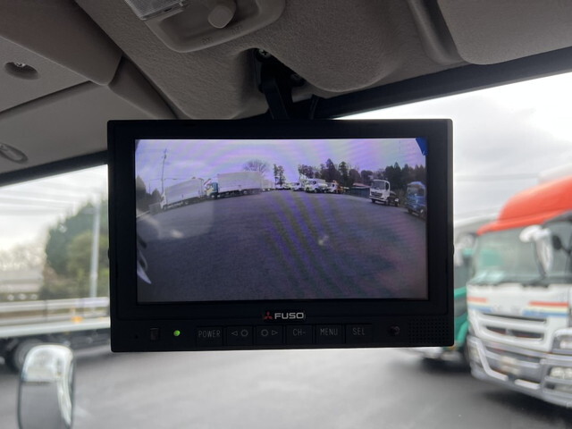 三菱ふそうキャンター平ボディ小型（2t・3t）[写真38]