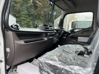 三菱ふそうキャンター平ボディ小型（2t・3t）[写真40]