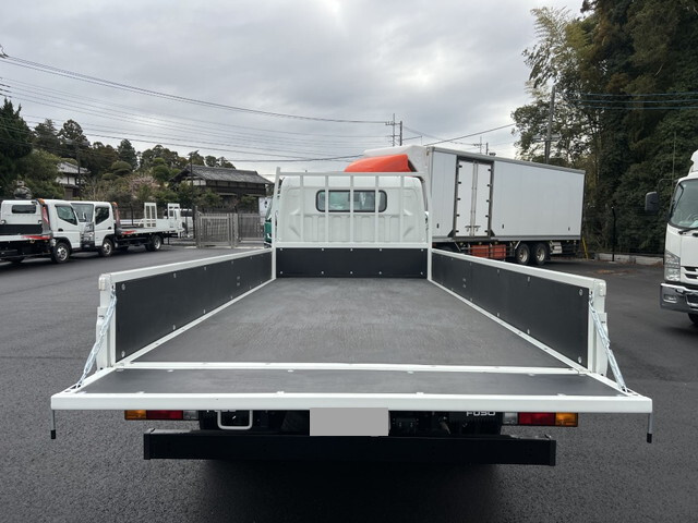 三菱ふそうキャンター平ボディ小型（2t・3t）[写真08]