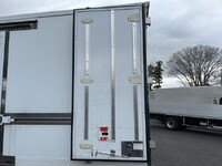 三菱ふそうキャンター冷凍車（冷蔵車）小型（2t・3t）[写真11]