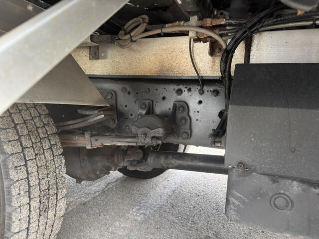 いすゞフォワードアルミウイング中型（4t）[写真19]