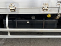 いすゞフォワードアルミウイング中型（4t）[写真24]