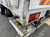 いすゞフォワードアルミウイング中型（4t）[写真40]