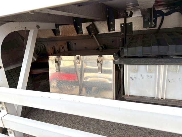 三菱ふそうファイターアルミウイング増トン（6t・8t）[写真20]