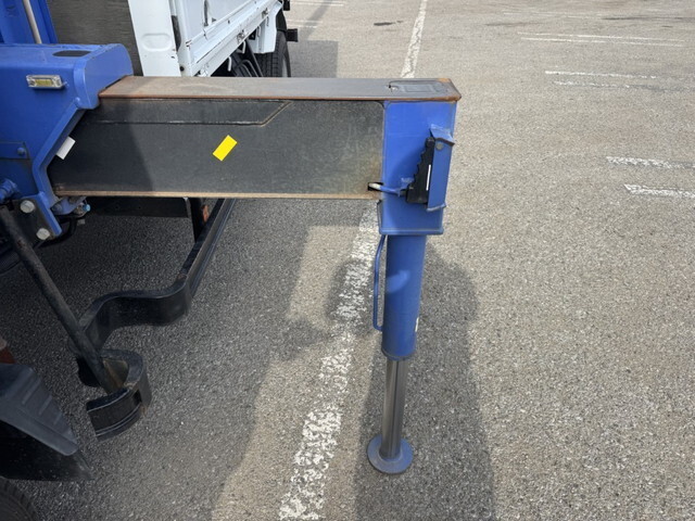 三菱ふそうキャンタークレーン3段小型（2t・3t）[写真20]