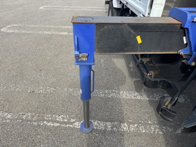 三菱ふそうキャンタークレーン3段小型（2t・3t）[写真22]