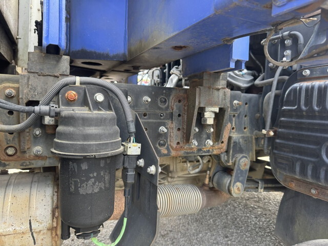 三菱ふそうキャンタークレーン3段小型（2t・3t）[写真23]