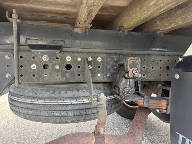 三菱ふそうキャンタークレーン3段小型（2t・3t）[写真25]