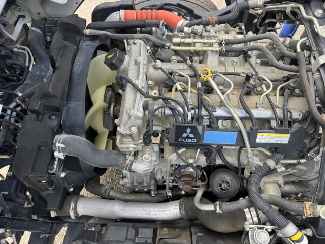 三菱ふそうキャンタークレーン3段小型（2t・3t）[写真31]