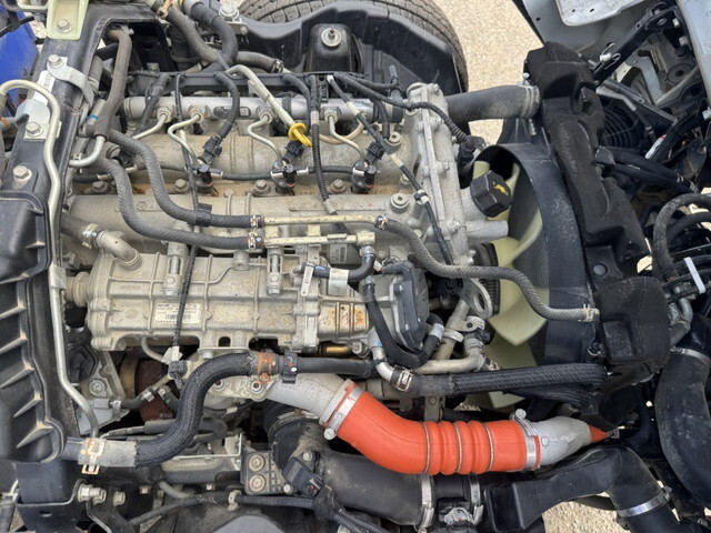 三菱ふそうキャンタークレーン3段小型（2t・3t）[写真33]