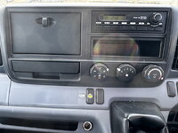 三菱ふそうキャンタークレーン3段小型（2t・3t）[写真07]