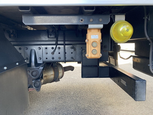 日産アトラスパネルバン小型（2t・3t）[写真10]