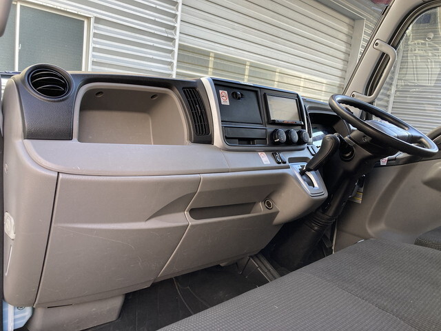 日産アトラスパネルバン小型（2t・3t）[写真20]