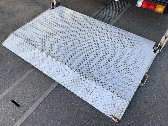 日産アトラスパネルバン小型（2t・3t）[写真06]