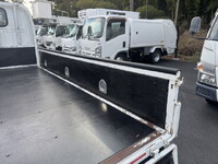 いすゞエルフ平ボディ小型（2t・3t）[写真11]